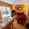 Warm 29m with balcony and lake view