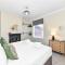 Haydn House Luxurious Retreat - 4 bedroom, 10 guest max, Perfect home away from home