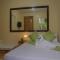 The Palms Resort & Bar - San Narciso