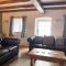 Cilhendre Holiday Cottages - The Old Cowshed - Суонси