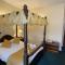 Crown Hotel