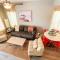 Suitable for small or large families! Duplex allows for one or both sides to be rented!