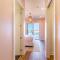 Spectacular 5 BR Luxury Condo with Rooftop Pool right on the Beach, Next to the Hangout!