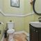 Historic Cottage 3 mins to the French Qtr. Sleeps 12