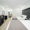 Sapphire Inn & Suites