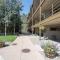 Walk to Ski, Stylish & Bright! Ground Floor, Hot Tub, Pool condo