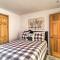 Pet-Friendly Cabin in Pinetop-Lakeside!