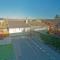 Modern, but cosy Bungalow - Queensbury