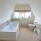 Luxury 5 bedroom house - sleeps 10 - Colkirk