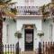 Princes Villa - large fully Self Contained Flat, 5 minutes from the sea