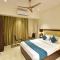Hotel Candor Amigo Airoli Mind Space