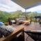Panoramic Views from Spacious New Beach House - 基督城