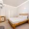 Hotel Thira