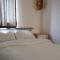 Spacious London apartment 5 min walk to Leytonstone Underground Station and 5 stops to zone 1 - Londýn