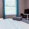 Shirley House 1, Guest House, Self Catering, Self Check in with smart locks, use of Fully Equipped Kitchen, Walking Distance to Southampton Central, Excellent Transport Links, Ideal for Longer Stays - Southampton