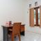 RedDoorz Syariah Plus near Jatiwarna Toll Gate