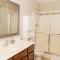Beautiful spacious 4 bedroom house , sleeps 8+