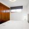 422 Quiet, beautiful flat with sea view
