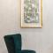 Courtyard gallery apartment with free parking - 考纳斯