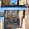 Courtyard gallery apartment with free parking - 考纳斯