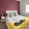 Stunning Large Detached Gloucester, 4 beds, 3 bedroom, 2 bathroom property, Nr Chelt, The Docks and Quays sleeps 6