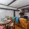 Modern living, Charming Old Town Cottage