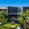 Executive, modern waterfront house - Maroochydore