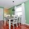 *NEW* Beautiful 3 floor Townhome with Sauna
