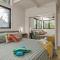 Coral Cove-Poolside Condo and Panoramic Ocean View