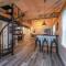 Large-group Retreat w/Loft Space Near Beach - 密歇根城
