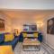Large-group Retreat w/Loft Space Near Beach - 密歇根城