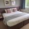 Warwick House, 5 bedrooms, 9 beds, parking, garden - Coventry