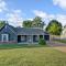 Glamorous 3BR 2BA house w/ large fenced backyard - Мемфис