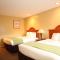 Oakhurst Lodge