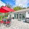 Florida Getaway with Patio about 3 Mi to Beaches! - نيو سميرنا بيتش