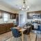 Chic Lawton Home, 5 Mins to Fort Sill!