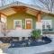 Chic Lawton Home, 5 Mins to Fort Sill!