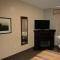 Lakeview Inns & Suites - Fort Nelson