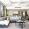 #1103 Cartwright - Oasis on Adderley
