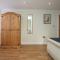 Riverside 2 Bedroom Central Kingston Flat