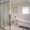 Riverside 2 Bedroom Central Kingston Flat