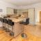 Pass the Keys Modern 3 Bedroom with Garden in Reading
