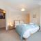 Pass the Keys Modern 3 Bedroom with Garden in Reading