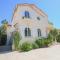 SOUS BOIS Charming villa with nice outdoor area & Jacuzzi at 200m from beaches of Juan - Antibes