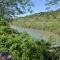 SereneRiverfrontCottageInHealdsburgViewsKayaks1 5MileToDowntown