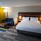 Holiday Inn Express & Suites Atlanta Perimeter Mall Hotel, an IHG Hotel - Sandy Springs
