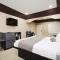 Sapphire Inn & Suites