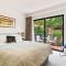 Perth City Retreat - parking, pool, self contained