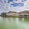 Jamaica Beach Canal Home with Private Boat Dock! - 加尔维斯敦