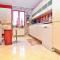 Gorgeous Home In Eyragues